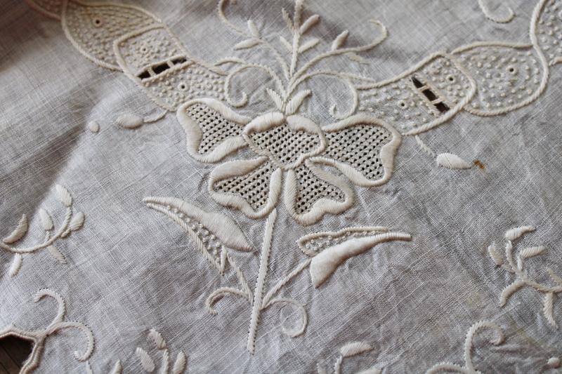 photo of vintage Madeira handkerchief linen table runner, elaborate cutwork embroidery #7