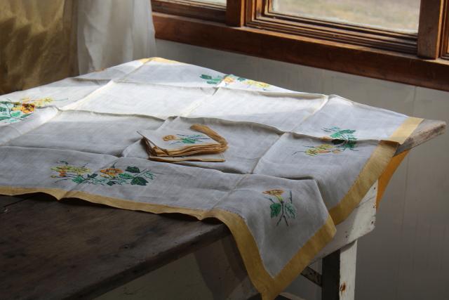 photo of vintage Madeira linen tea table cloth & napkins, hand stitched embroidery & applique flowers #1