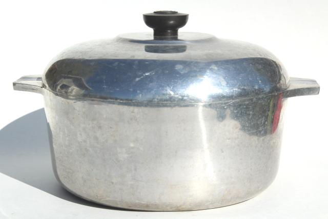 photo of vintage Magnalite GHC cast aluminum dutch oven or stock pot w/ lid #1