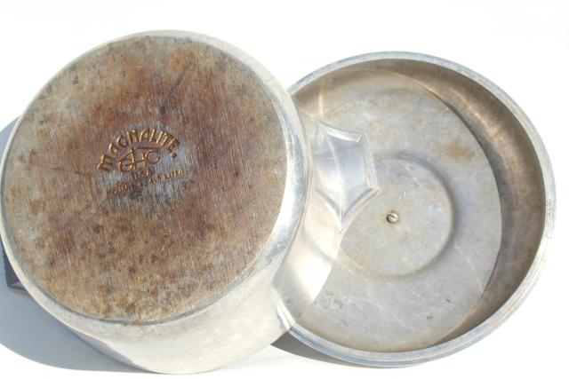photo of vintage Magnalite GHC cast aluminum dutch oven or stock pot w/ lid #9