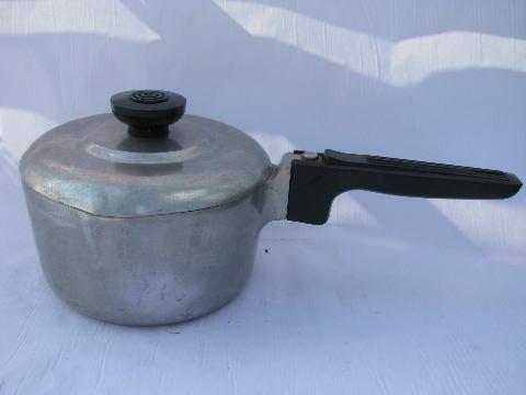 photo of vintage Magnalite aluminum cookware, Wagner Ware pots & pans set #9