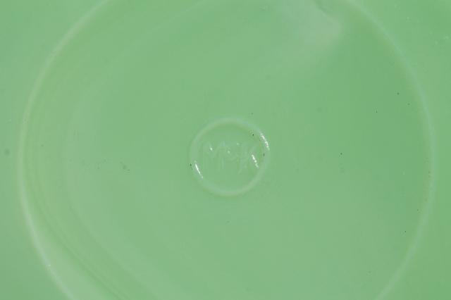 photo of vintage McKee jadite green jadeite glass mixing bowls nesting bowl stack #4