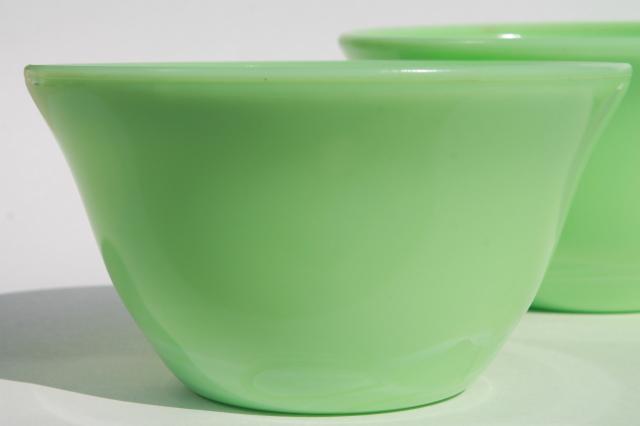 photo of vintage McKee jadite green jadeite glass mixing bowls nesting bowl stack #7