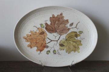 catalog photo of vintage Metlox PoppyTrail Woodland autumn leaves pattern platter, fall harvest Thanksgiving dinnerware 