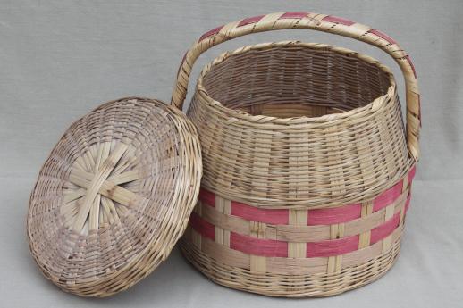 photo of vintage Mexican basket w/ lid - picnic hamper or covered basket for sewing & knitting  #3