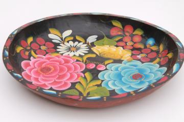 catalog photo of vintage Mexican batea tray, carved wood bowl w/ bright hand painted flowers on black