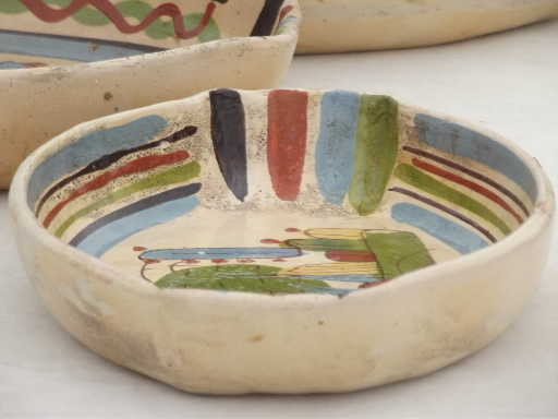 photo of vintage Mexican pottery nesting trays or bowls, old Mexico hand-painted pottery  #9