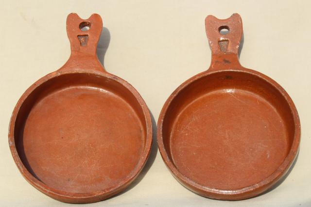 photo of vintage Mexican pottery pots, rustic terracotta clay pans in nesting sizes #12