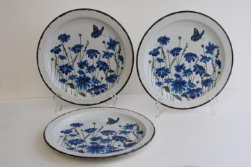 catalog photo of vintage Midwinter Stonehenge stoneware pottery dinner plates, Spring blue flowers