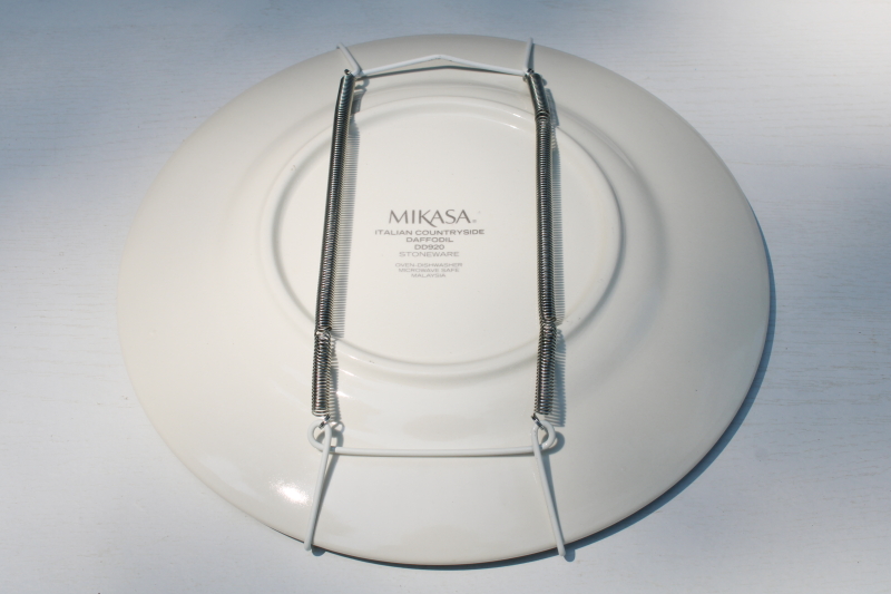 photo of vintage Mikasa Italian Countryside daffodil floral salad plate, spring decor w/ wire plate hanger  #3