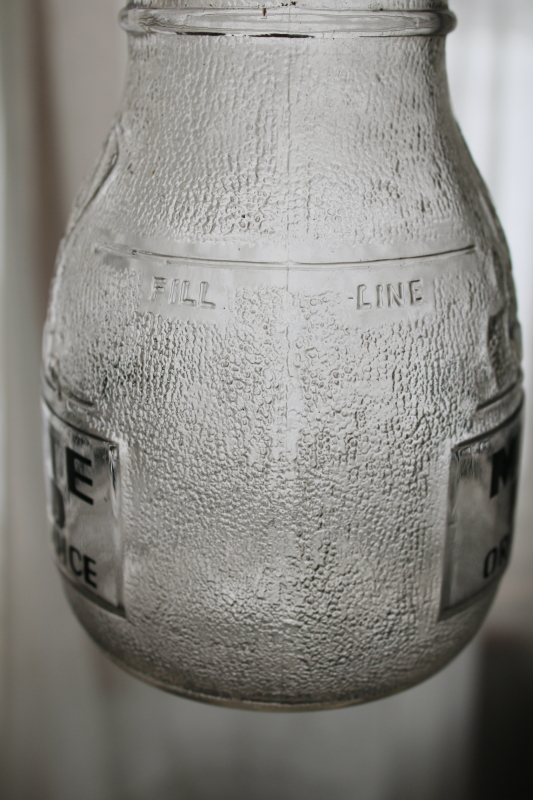 photo of vintage Minute Maid orange juice bottle, old metal advertising lid embossed glass bottle  #5