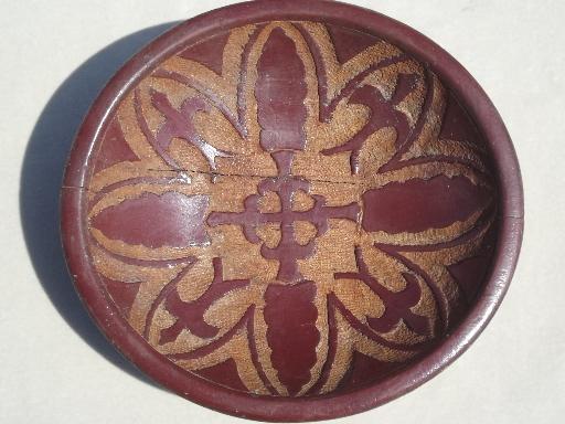 photo of vintage Munising wood bowl w/ hand carving and primitive old paint  #1