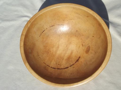 photo of vintage Munising wood bowl, primitive old wooden bowl w/ waxed finish #2