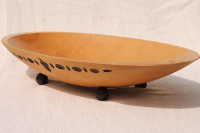 photo of vintage Munising wooden ware, large oval wood bowl w/ carved acorns #1