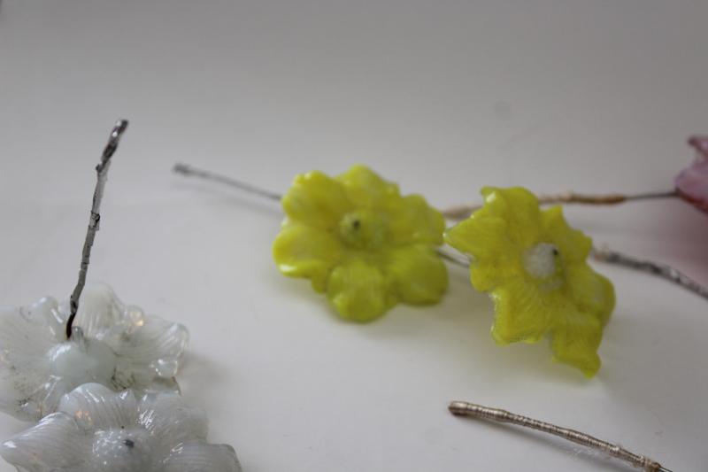 photo of vintage Murano art glass flowers, flower petals and leaves w/ wire stems #5