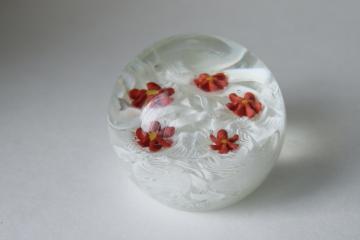 catalog photo of vintage Murano label latticino glass paperweight white ribbons red flowers 