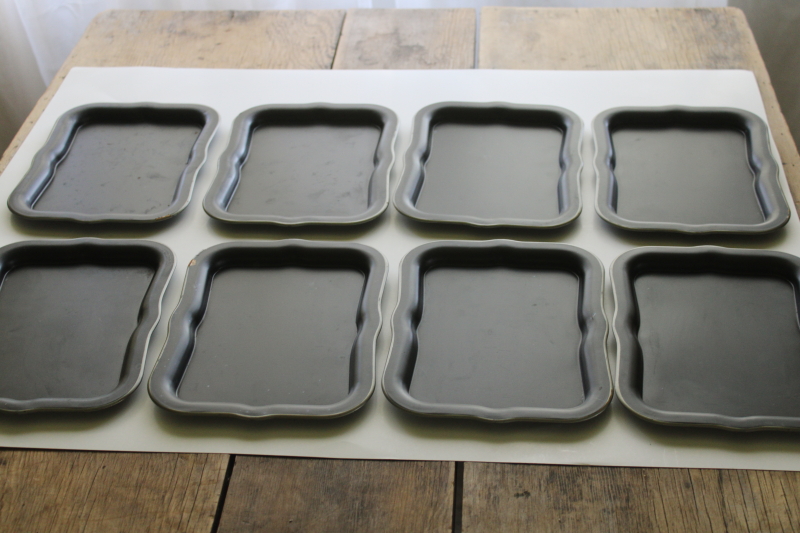 photo of vintage Nashco New York metal tip trays, set of 8 MCM bar cocktail trays w/ matte black finish  #1