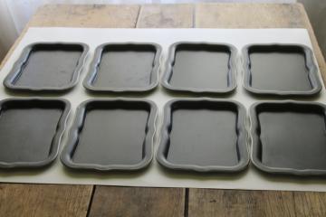 catalog photo of vintage Nashco New York metal tip trays, set of 8 MCM bar cocktail trays w/ matte black finish 