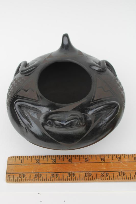 photo of vintage Native American Mata Ortiz pottery large pot frog black ware clay artist signed #8