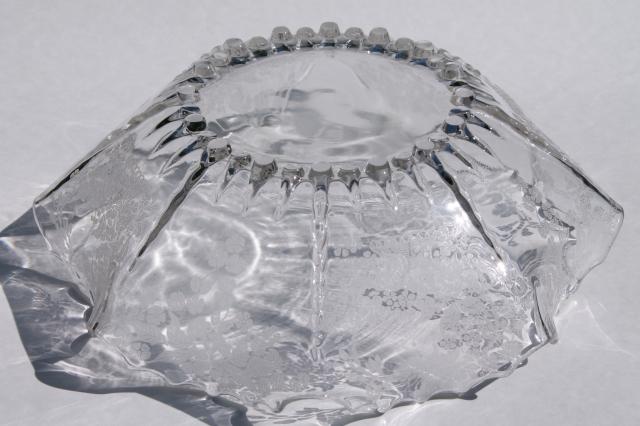 photo of vintage New Martinsville Radiance crystal clear glass bowl w/ flower basket etch #5