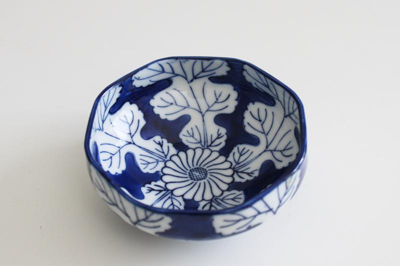 photo of vintage OMC Japan blue & white porcelain bowl, oak leaf pattern Otagiri china #2