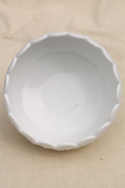 photo of vintage Paneled Grape pattern milk glass, footed bowl w/ WG Westmoreland mark  #3