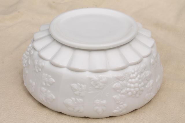 photo of vintage Paneled Grape pattern milk glass, footed bowl w/ WG Westmoreland mark  #5