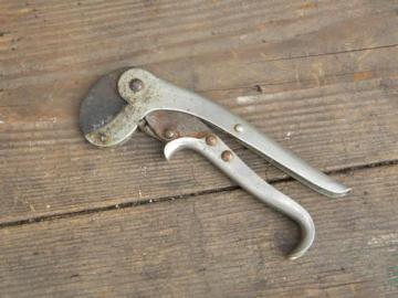 catalog photo of vintage Parrot-head pruning and gardening shears etc Bernard/Sargent