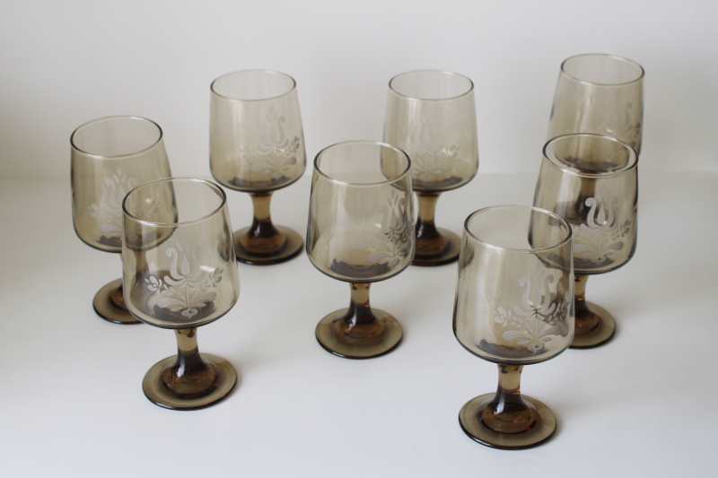photo of vintage Pfaltzgraff Village pattern glassware, set of smoke glass water or wine glasses never used  #4