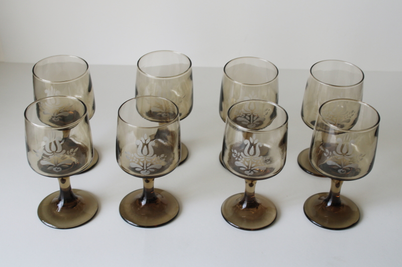 photo of vintage Pfaltzgraff Village pattern glassware, set of smoke glass water or wine glasses never used  #4