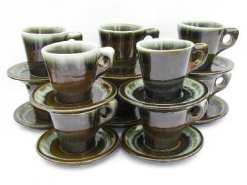 catalog photo of vintage Pfaltzgraff pottery, green drip gourmet stoneware, 10 cups and saucers