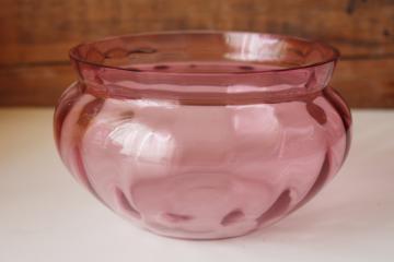 catalog photo of vintage Pilgrim cranberry glass rose bowl vase, hand blown art glass