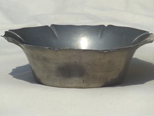 photo of vintage Plymouth pewter bowl, colonial style fluted rim serving bowl #1