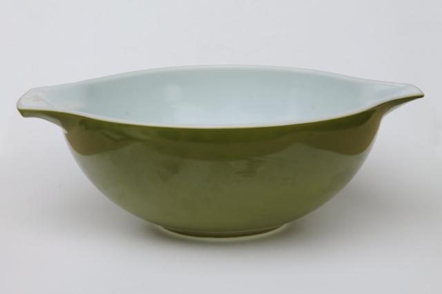 photo of vintage Pyrex 444 4 qt cinderella mixing bowl, retro crazy daisy solid green color #1
