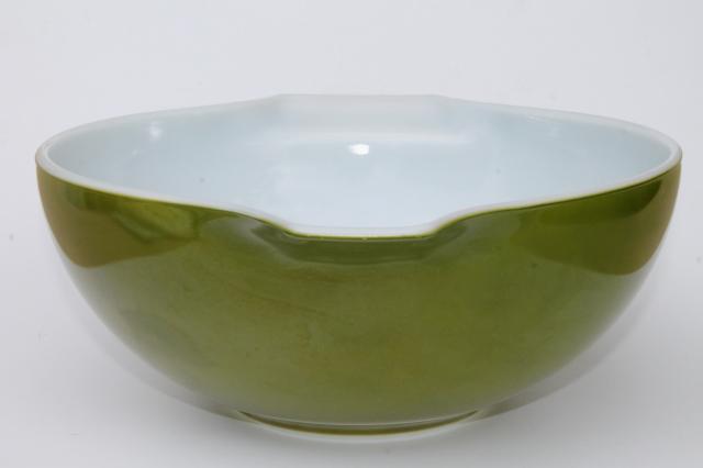 photo of vintage Pyrex 444 4 qt cinderella mixing bowl, retro crazy daisy solid green color #5