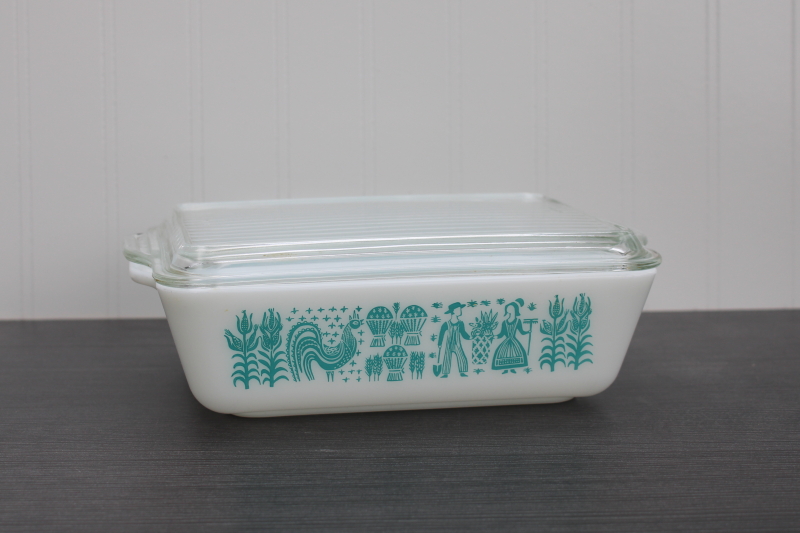 photo of vintage Pyrex Amish butterprint large refrigerator dish 0503 white w/ turquoise pattern clear lid #1