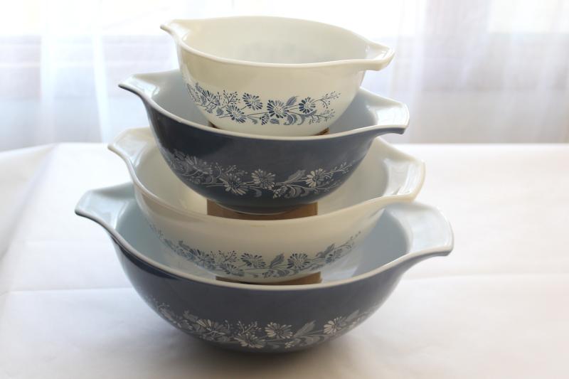 photo of vintage Pyrex Cinderella bowls, four bowl stack Colonial Mist blue & white flowers #10