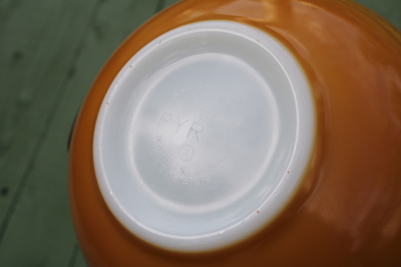 photo of vintage Pyrex Old Orchard fruit print & brown ombre Cinderella bowls 441 and 442  #3