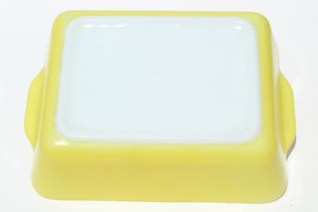 photo of vintage Pyrex fridge dish, primary yellow refrigerator box - no lid #5