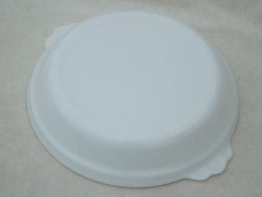 photo of vintage Pyrex milk glass pie pan, flavor saver pie plate in plain white #3