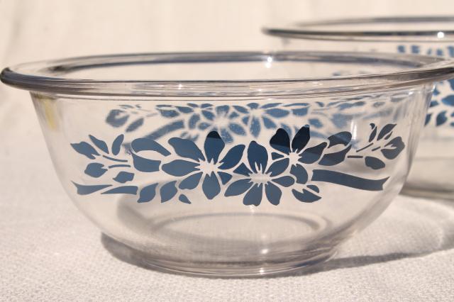 photo of vintage Pyrex nesting mixing bowls, clear glass w/ blue flowers & ribbon #4