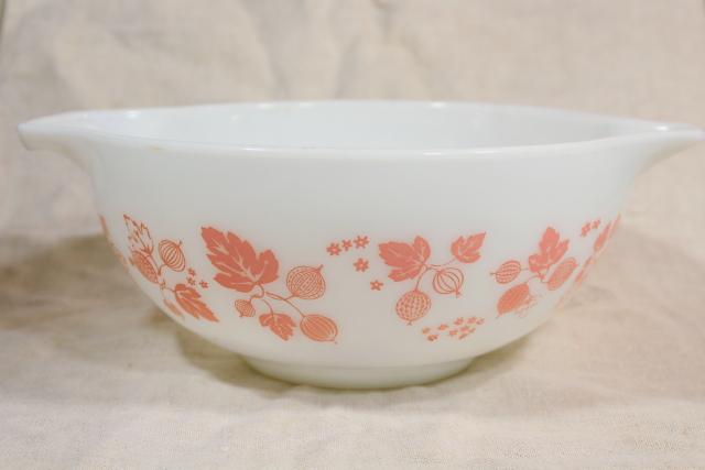 photo of vintage Pyrex pink gooseberry white milk glass bowl 2 1/2 quart 443 Cinderella #5