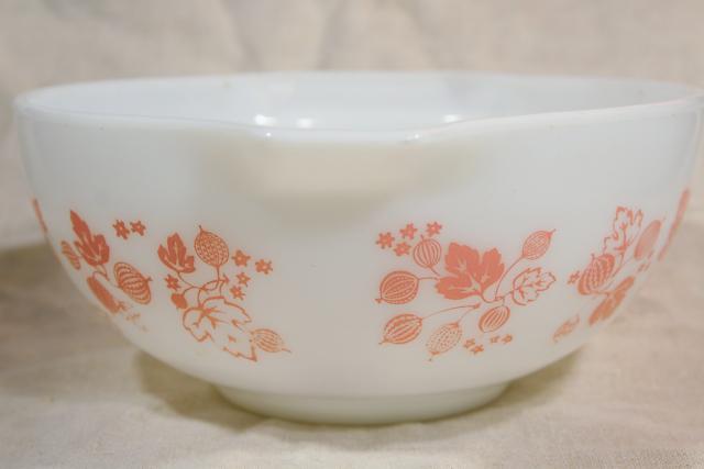 photo of vintage Pyrex pink gooseberry white milk glass bowl 2 1/2 quart 443 Cinderella #6