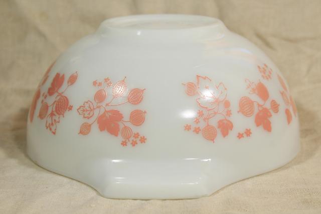 photo of vintage Pyrex pink gooseberry white milk glass bowl 2 1/2 quart 443 Cinderella #8