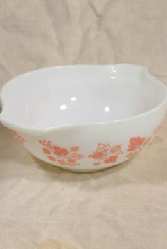 catalog photo of vintage Pyrex pink gooseberry white milk glass bowl 2 1/2 quart 443 Cinderella