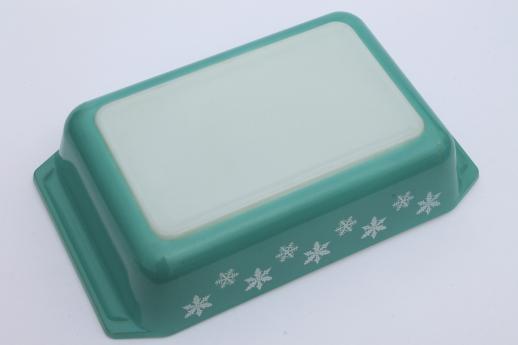 photo of vintage Pyrex rectangular baking pan, blue & white snowflake pattern #5