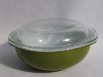 catalog photo of vintage Pyrex serve and store covered casserole dish, green bowl