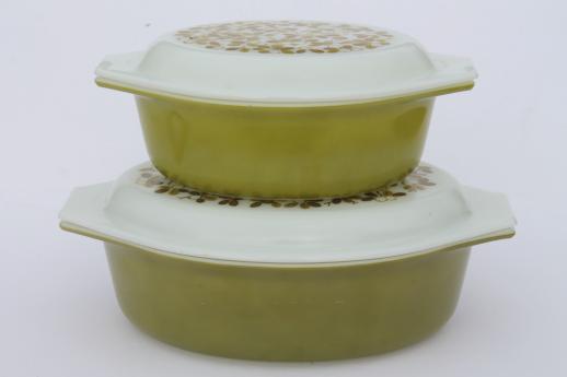 photo of vintage Pyrex verde green mistletoe print casseroles set, large & small oval baking dishes #1