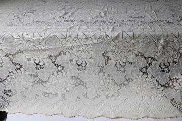 catalog photo of vintage Quaker lace type cotton lace tablecloth, shabby cottage chic decor or cutter fabric