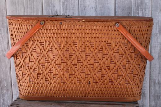 photo of vintage Redman picnic hamper, large two section picnic basket w/ pie tray #3